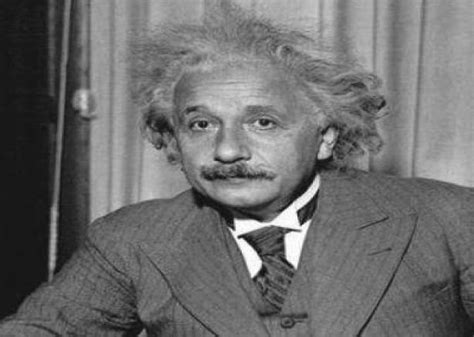 كم حصل اينشتاين في البكالوريا